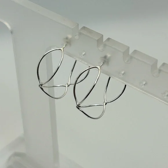 Sterling Silver Twisted Hoop Earrings Posts Stamped 925 Dainty 1" - Picture 4 of 9